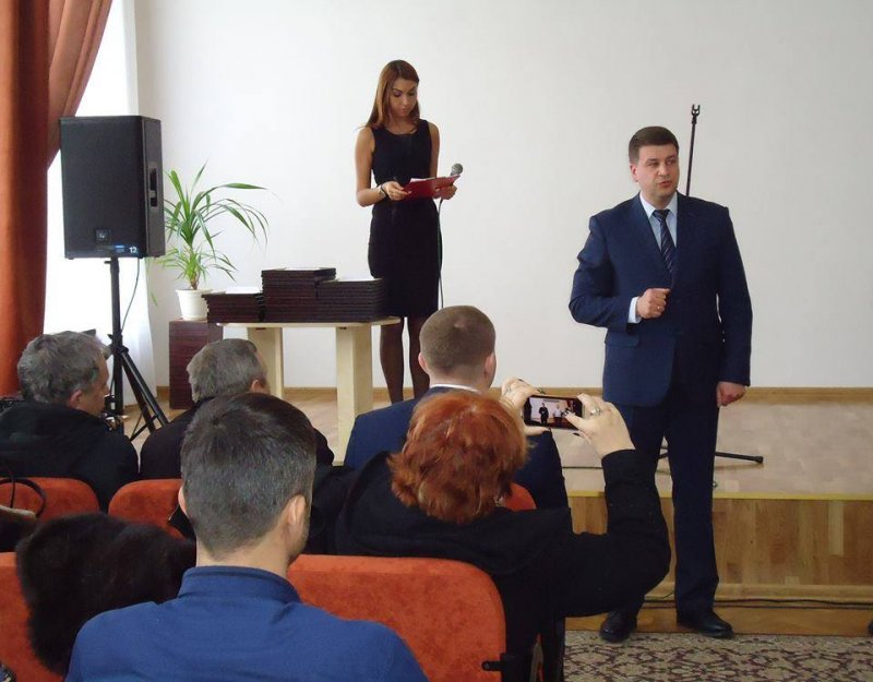 Сьогодні відбулися урочистості з нагоди Дня працівників житлово-комунального господарства і побутового обслуговування населення.