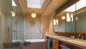 Дзеркальні шафи у ванну кімнату: як обрати і не помилитися