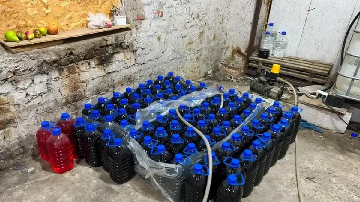 В Василькові викрили підпільне виробництво алкоголю: вилучено майже тонну спирту  та біля 150 тисяч пачок цигарок